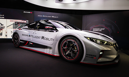 1543637420775911.jpg 全新的賽事版日產(chǎn)聆風 NISMO RC(文章內(nèi)).jpg